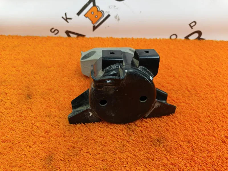 Опора двигателя