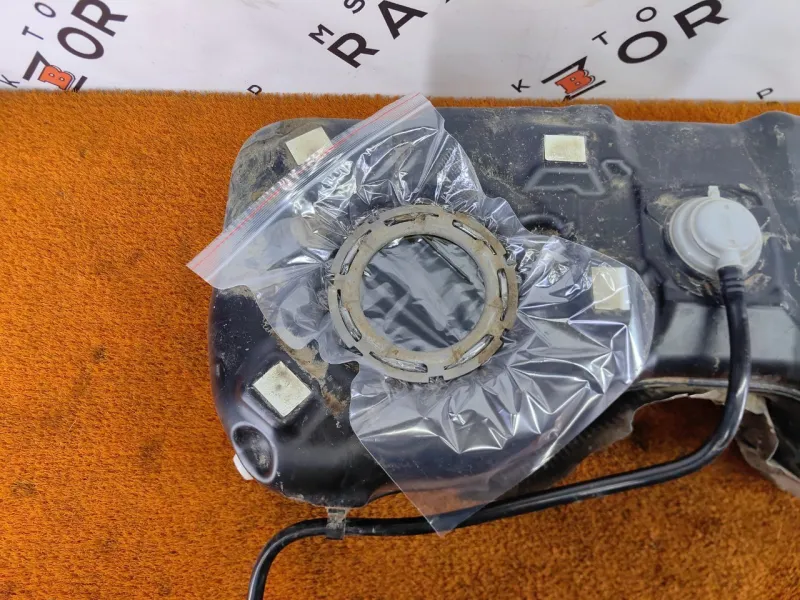 Бак топливный