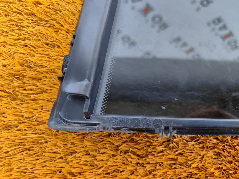 Форточка задняя