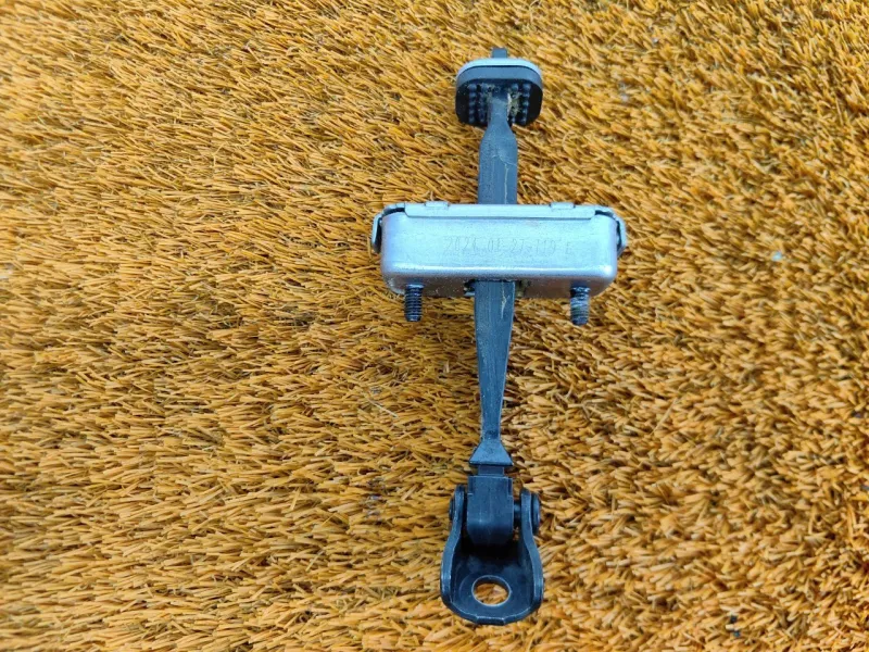 Ограничитель двери