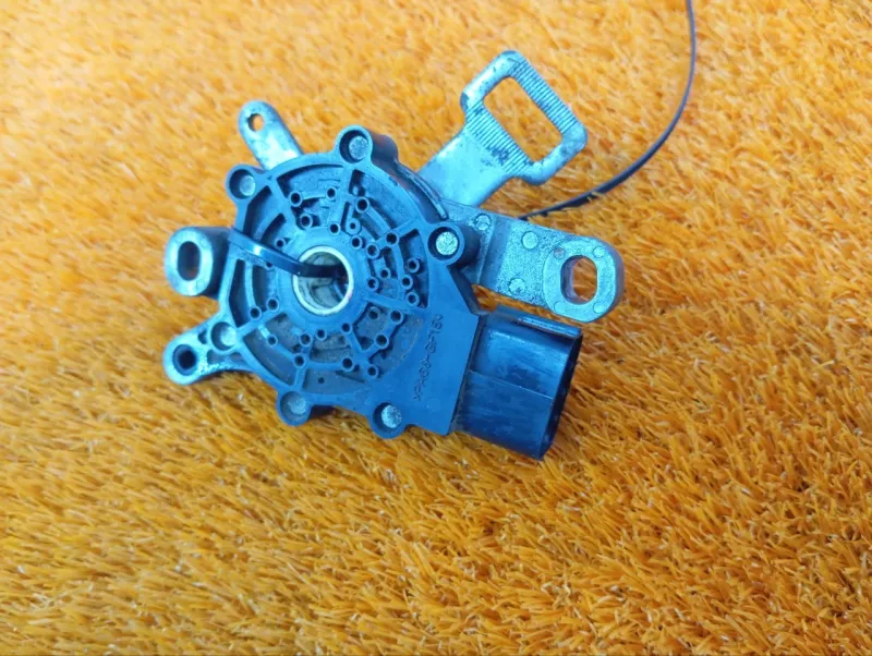 Датчик положения селектора АКПП (Ингибитор АКПП)