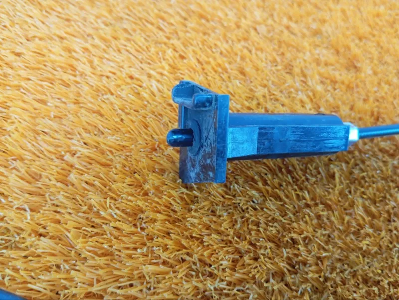 Ручка открывания бензобака