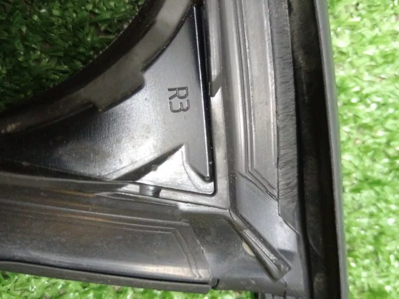 Уплотнитель стекла двери