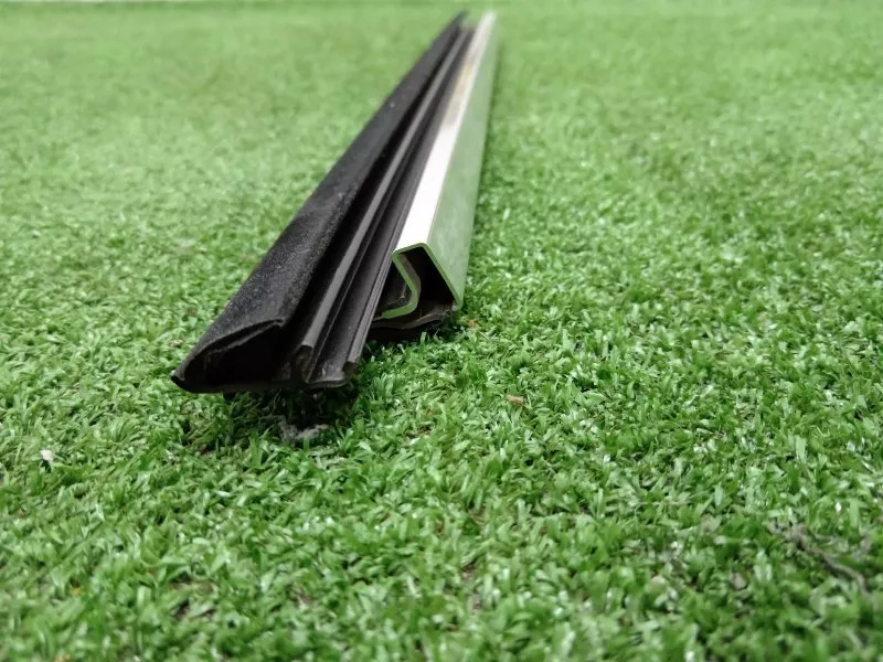 Уплотнитель стекла двери