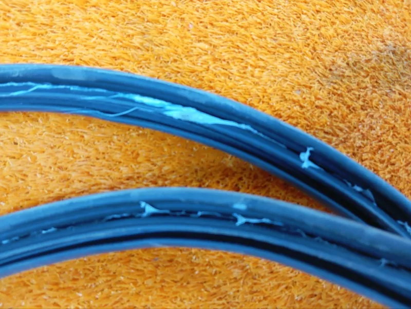 Уплотнитель багажника