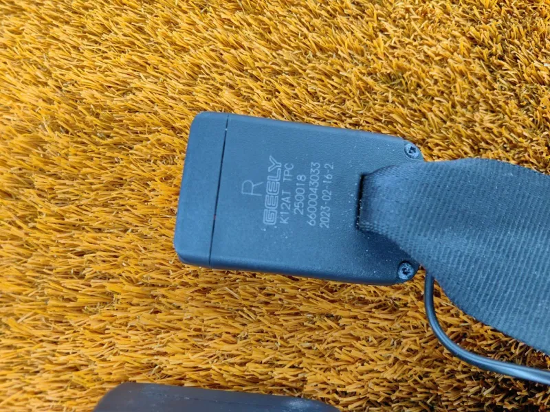 Ответная часть ремня безопасности