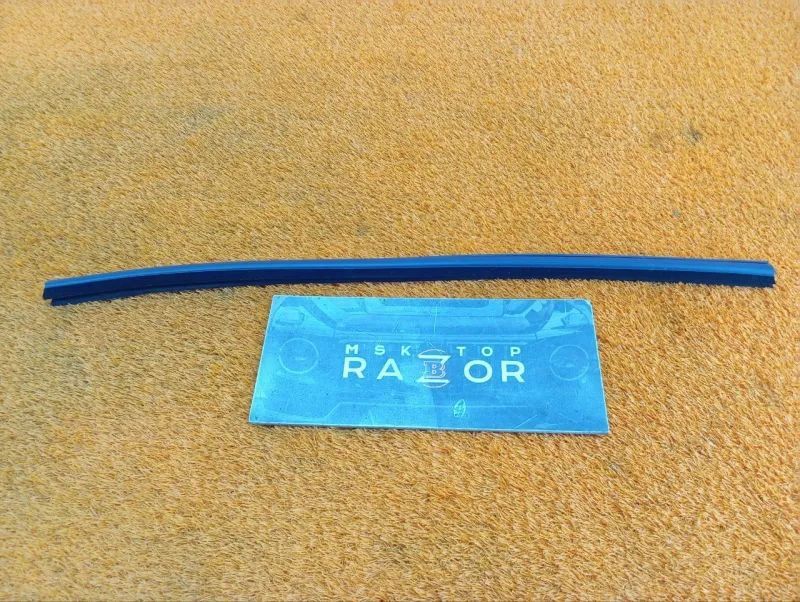 Уплотнитель стекла двери