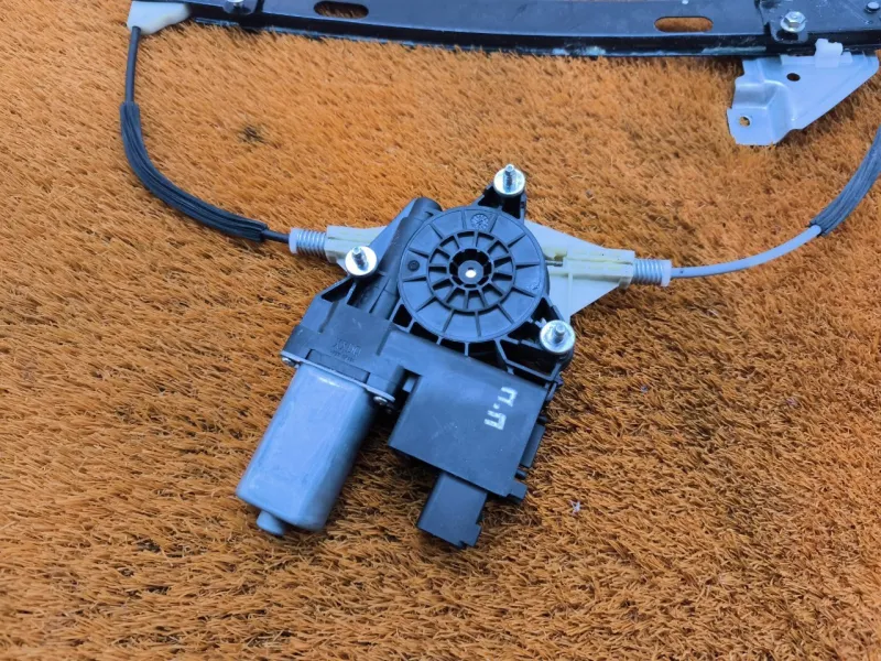 Стеклоподъемник