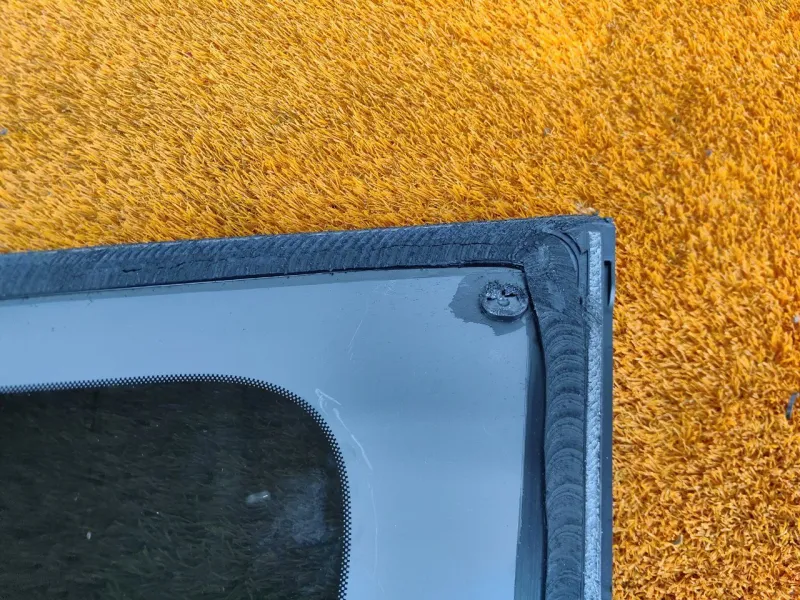 Форточка задняя