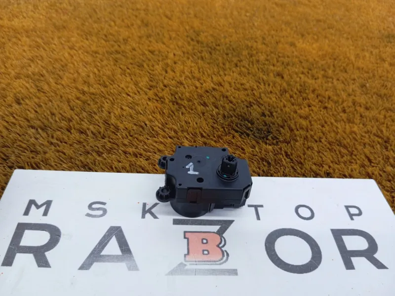 Моторчик заслонки печки