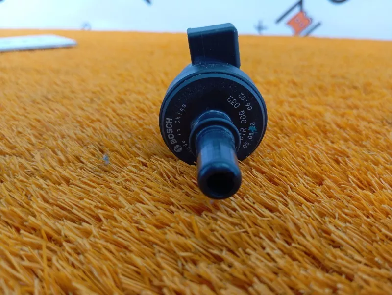 Клапан вентиляции топливного бака