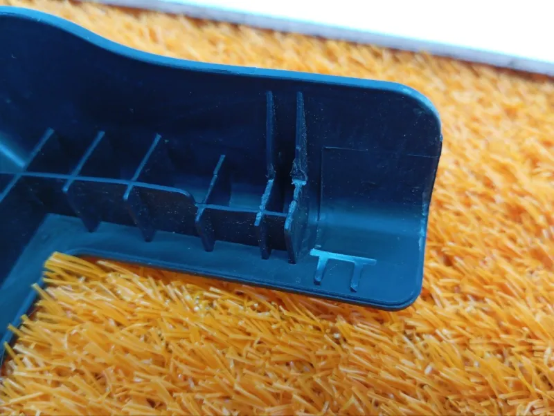 Заглушка крепления сиденья