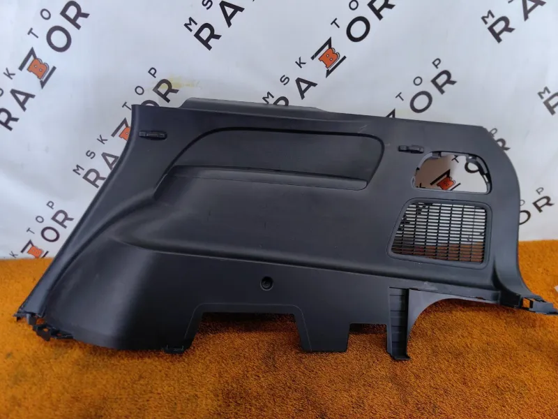 Обшивка багажника