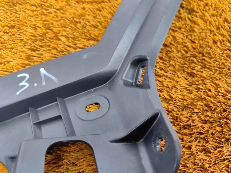 Кронштейн бампера