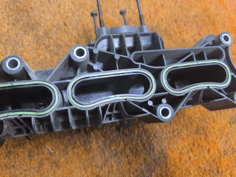 Коллектор впускной