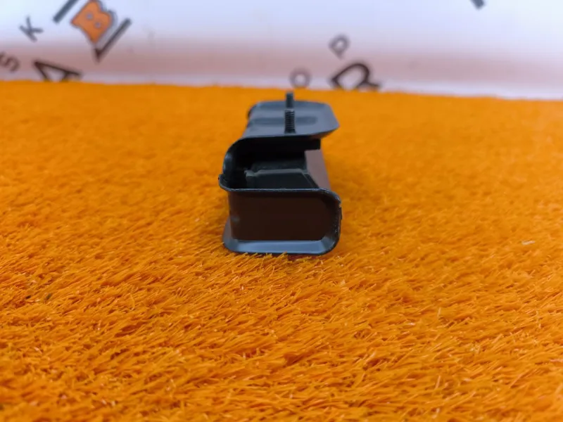 Демпфер крышки багажника