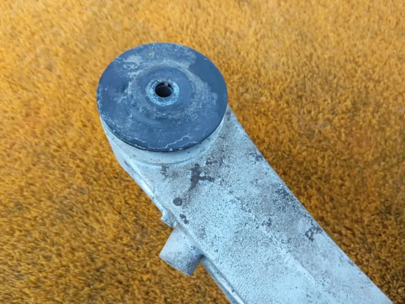 Кронштейн редуктора