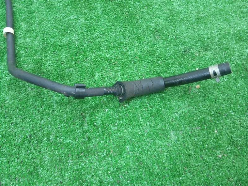 Трубка топливная