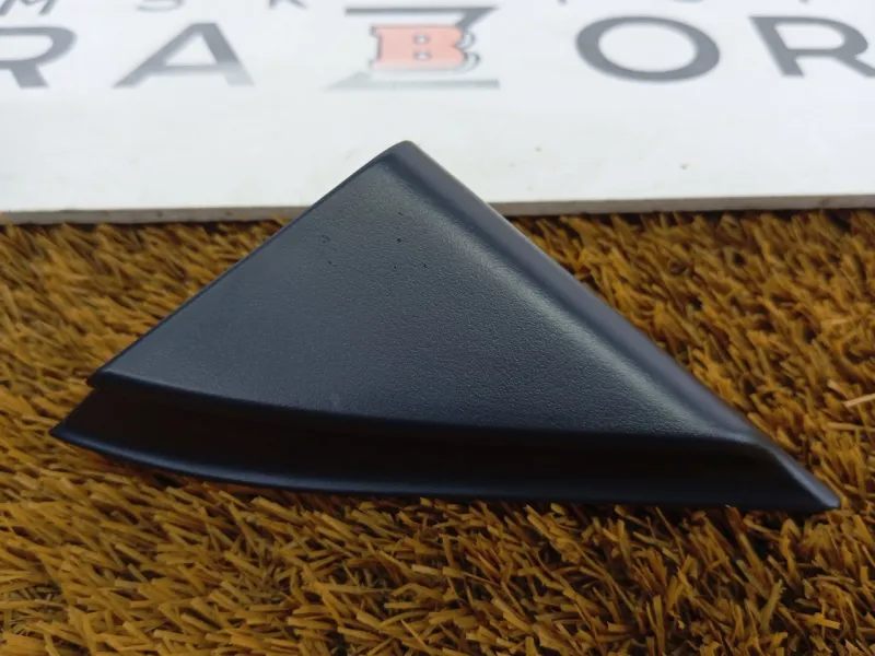 Накладка зеркала внутренняя