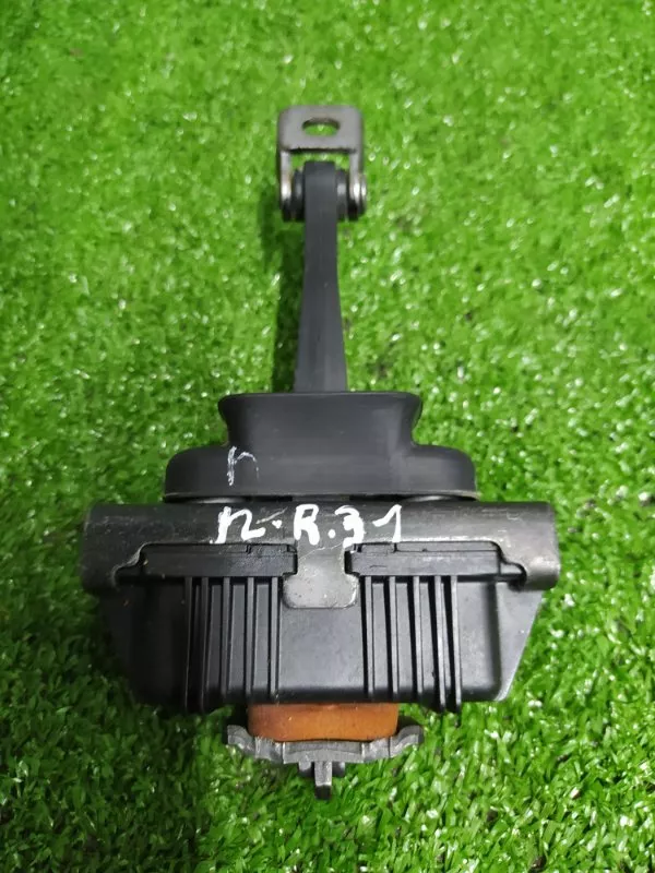 Ограничитель двери