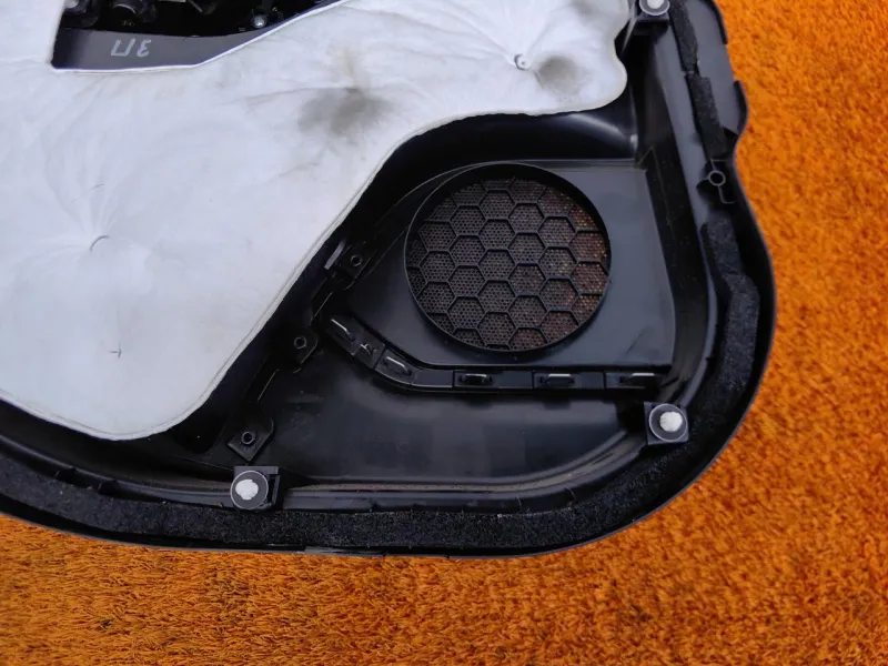 Обшивка двери