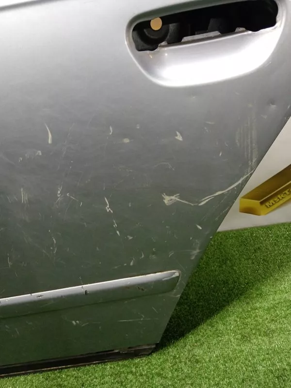 Дверь Audi A4 2005 8E0833051J B7, задняя левая