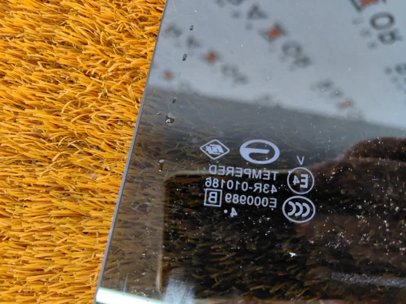 Стекло двери