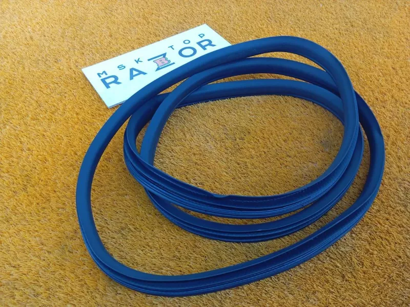 Уплотнитель проема двери