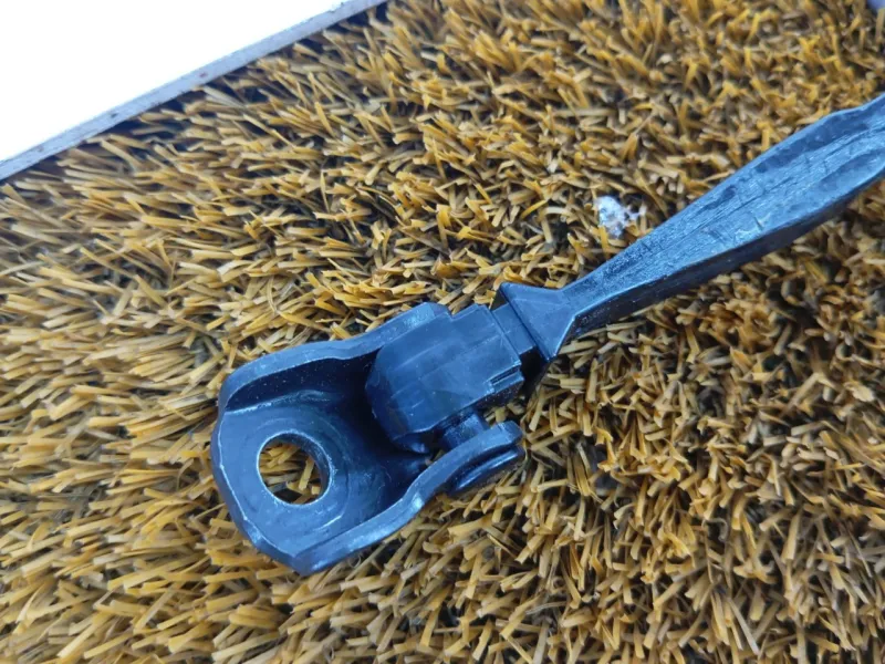 Ограничитель двери