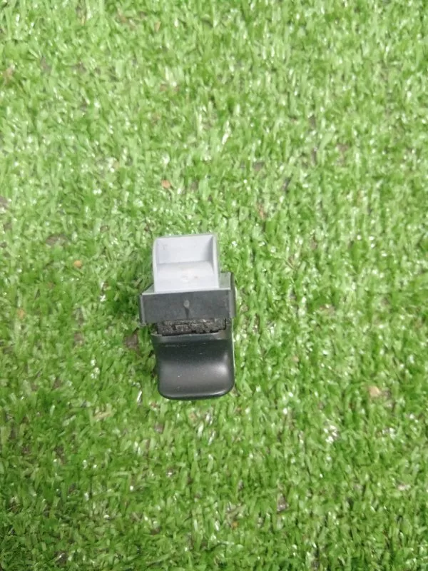 Кнопка стеклоподъемника