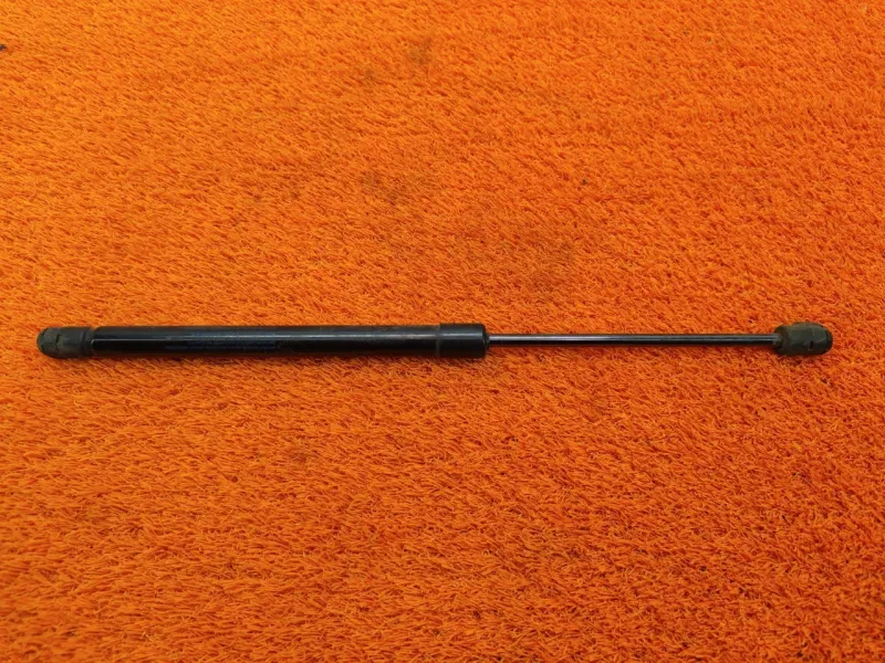 Амортизатор капота