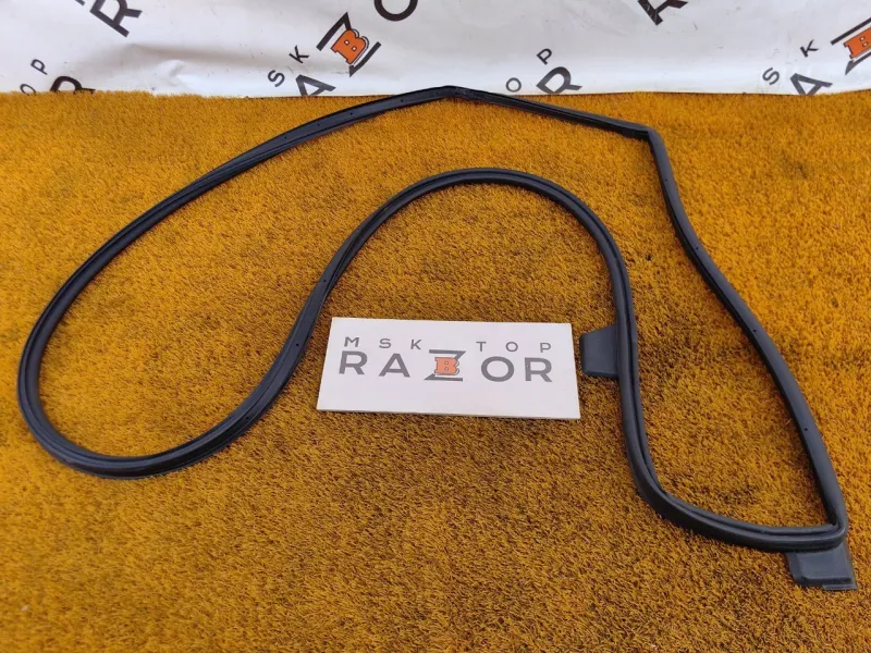 Уплотнитель двери