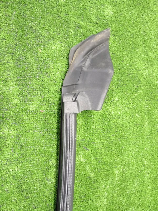 Уплотнитель стекла двери