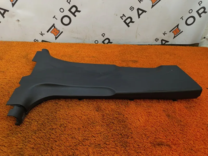 Обшивка центральной стойки