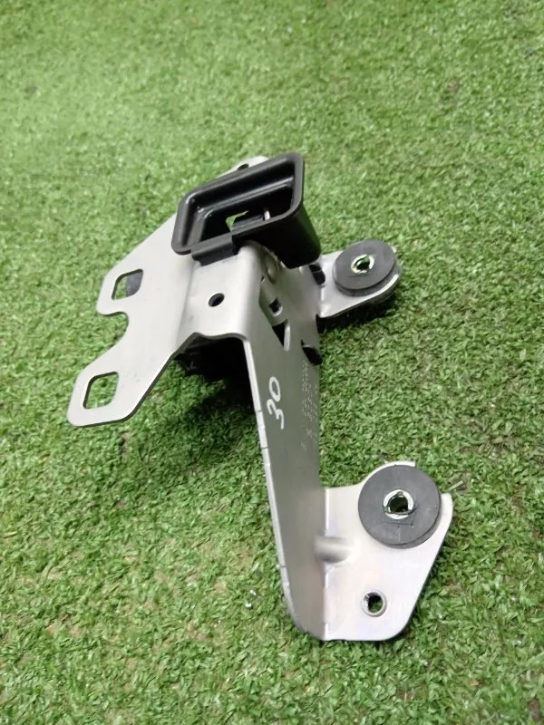 Замок багажника