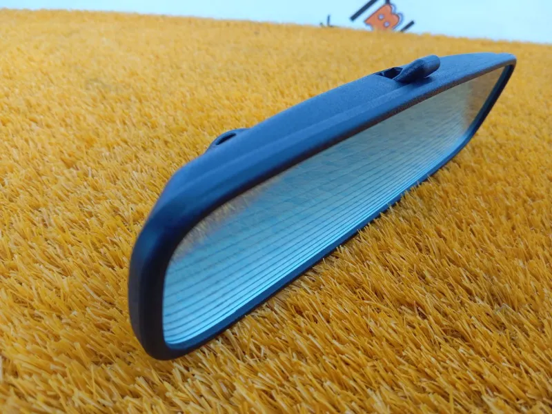 Зеркало заднего вида