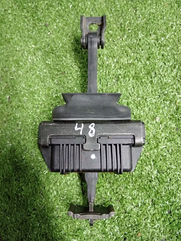 Ограничитель двери