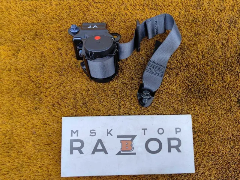 Ремень безопасности