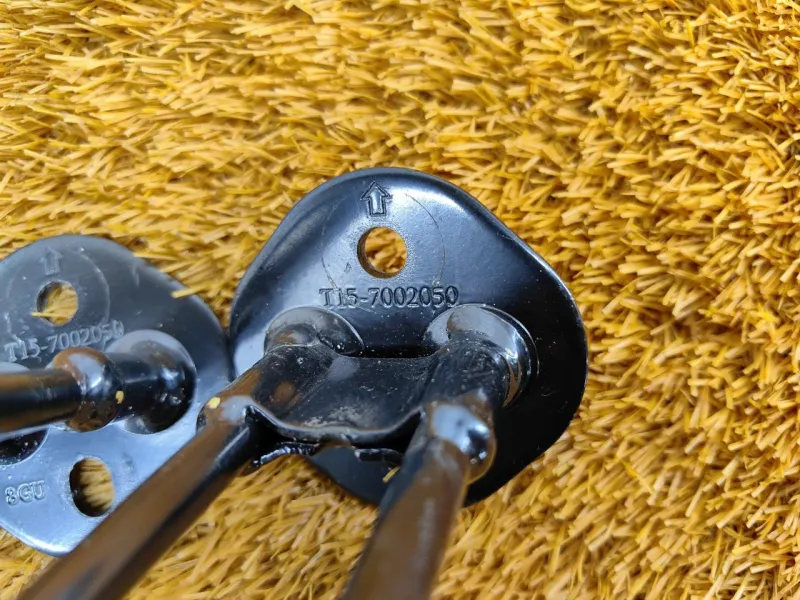 Крепление сиденья