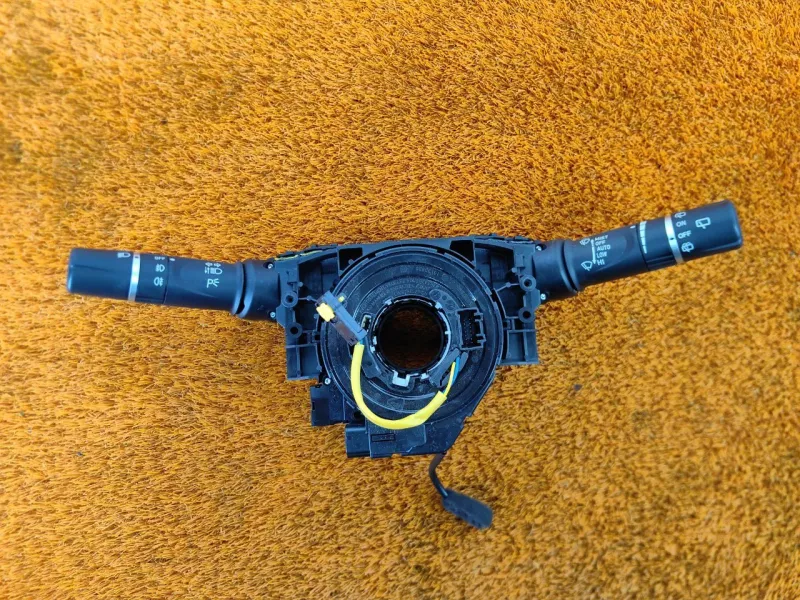 Подрулевой переключатель