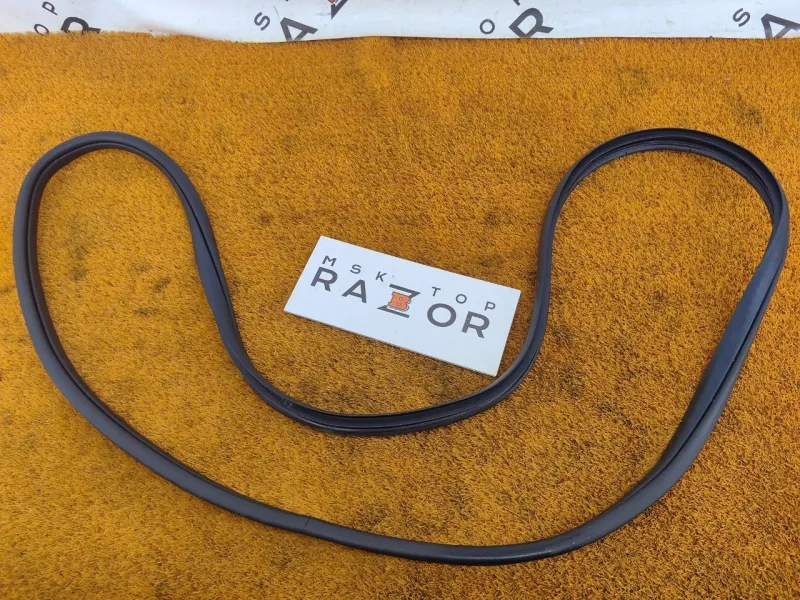 Уплотнитель проема двери