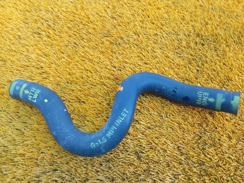 Патрубок радиатора