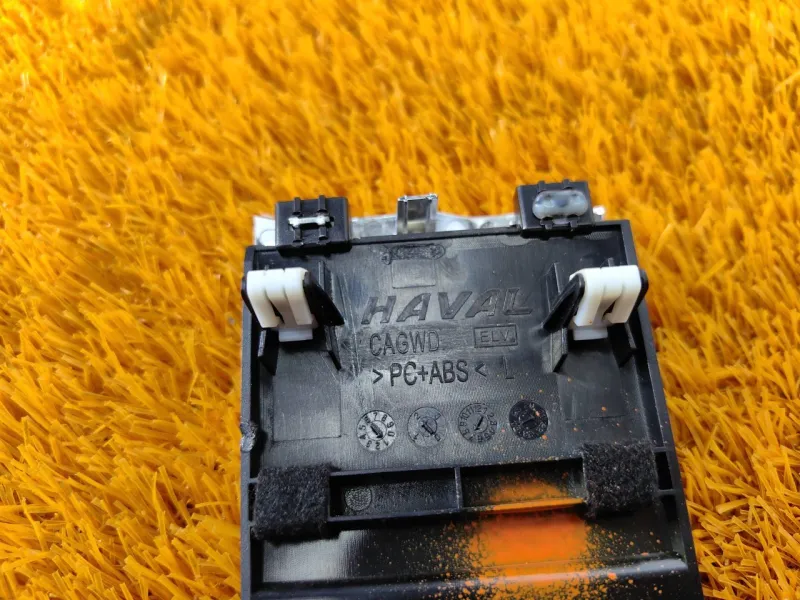 Накладка на торпедо