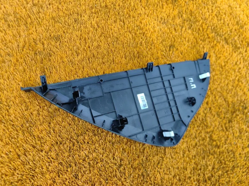 Накладка на торпедо