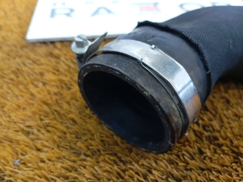 Патрубок интеркулера