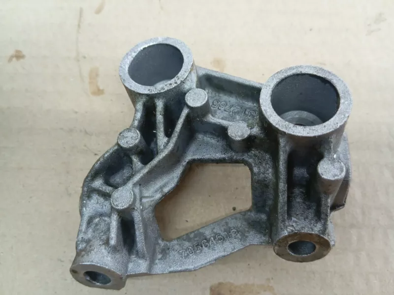 Кронштейн BMW X3 2018 70564515 G01 B47