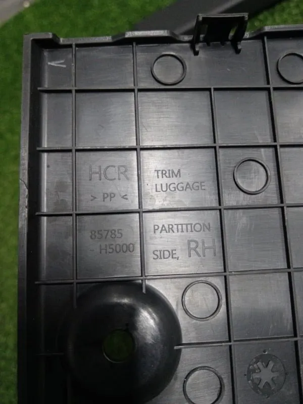 Накладка крышки багажника