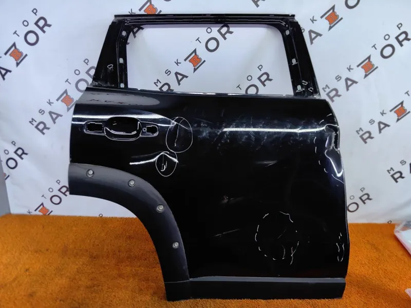 Дверь боковая