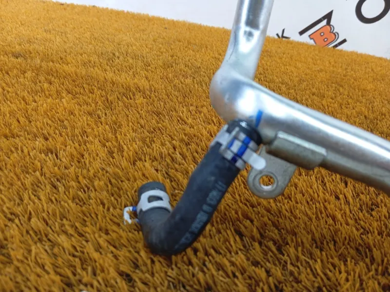 Трубка системы охлаждения