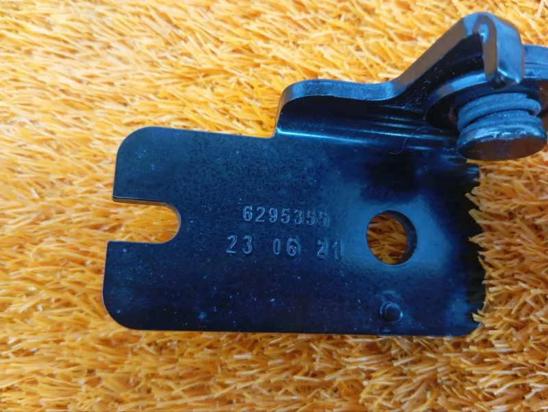 Ответная часть ремня безопасности